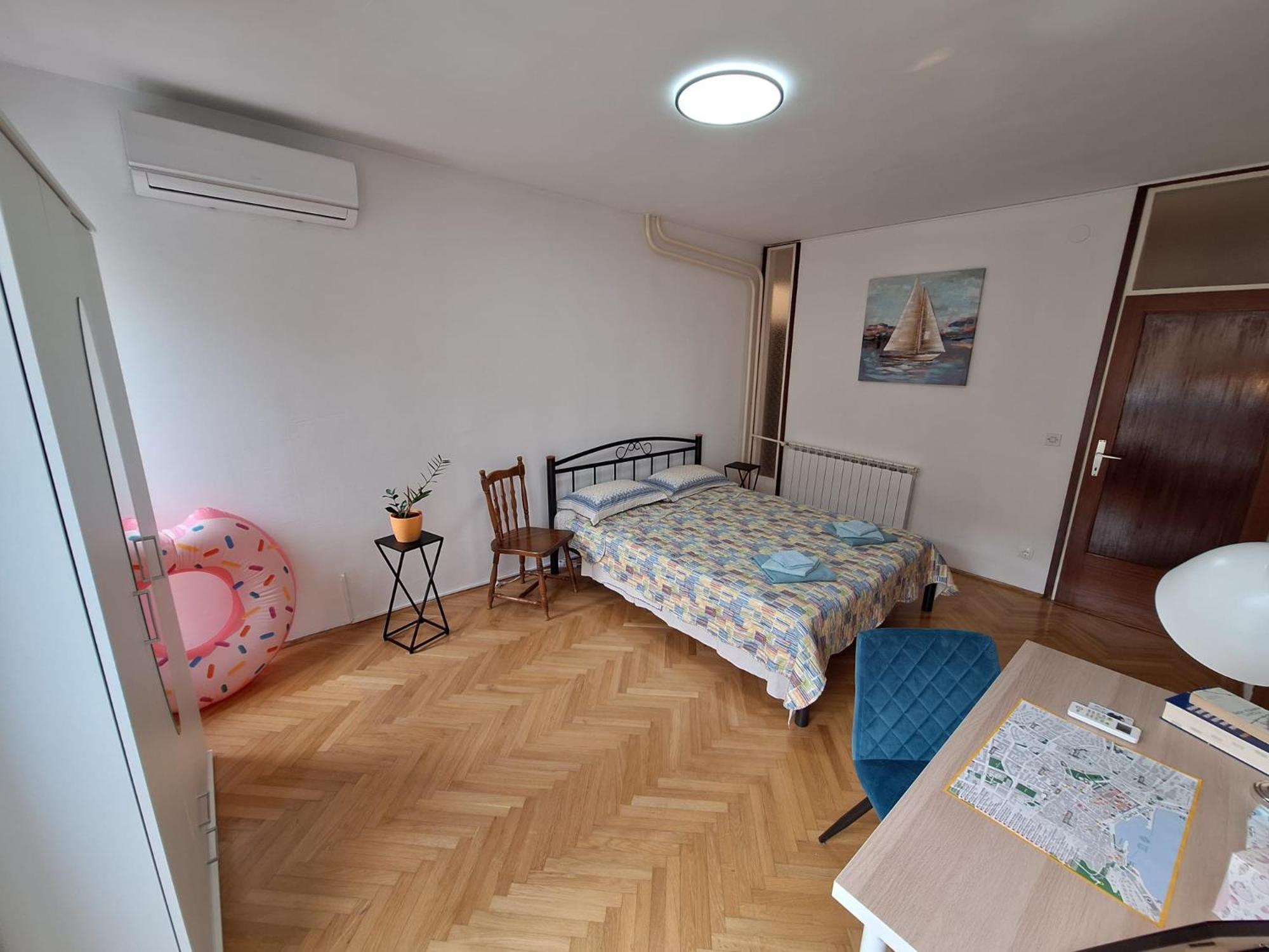 Apartament Mangus *